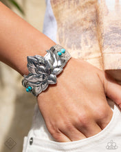 Load image into Gallery viewer, Simply Santa Fe - Complete Trend Blend August Fashion Fix 24