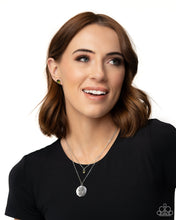 Load image into Gallery viewer, Birthstone Beauty -Light Green August