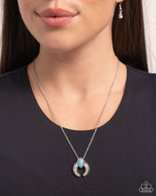 Load image into Gallery viewer, Horseshoe Haute - Blue