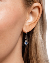 Load image into Gallery viewer, Compelling Circles - Blue