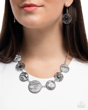 Load image into Gallery viewer, Gentle Glam - Black