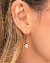 Load image into Gallery viewer, Noteworthy Nomad - June Fashion Fix 25