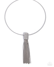 Load image into Gallery viewer, Tassel Tremolo - Silver