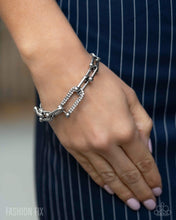 Load image into Gallery viewer, Magnificent Musings Complete Trend Blend- May Fashion Fix 25