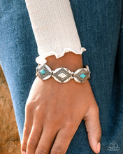 Load image into Gallery viewer, Simply Santa Fe - Complete Set- April Fashion Fix 25