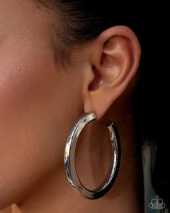 Sleek Spotlight - Silver Meet Your Match