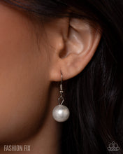 Load image into Gallery viewer, Vintage Appeal - White- Jan Fashion Fix 26
