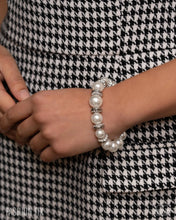 Load image into Gallery viewer, Hypnotizing History - White- Jan Fashion Fix 26

