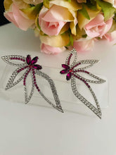 Load image into Gallery viewer, Twinkling Tulip- Pink Jan LOP 24
