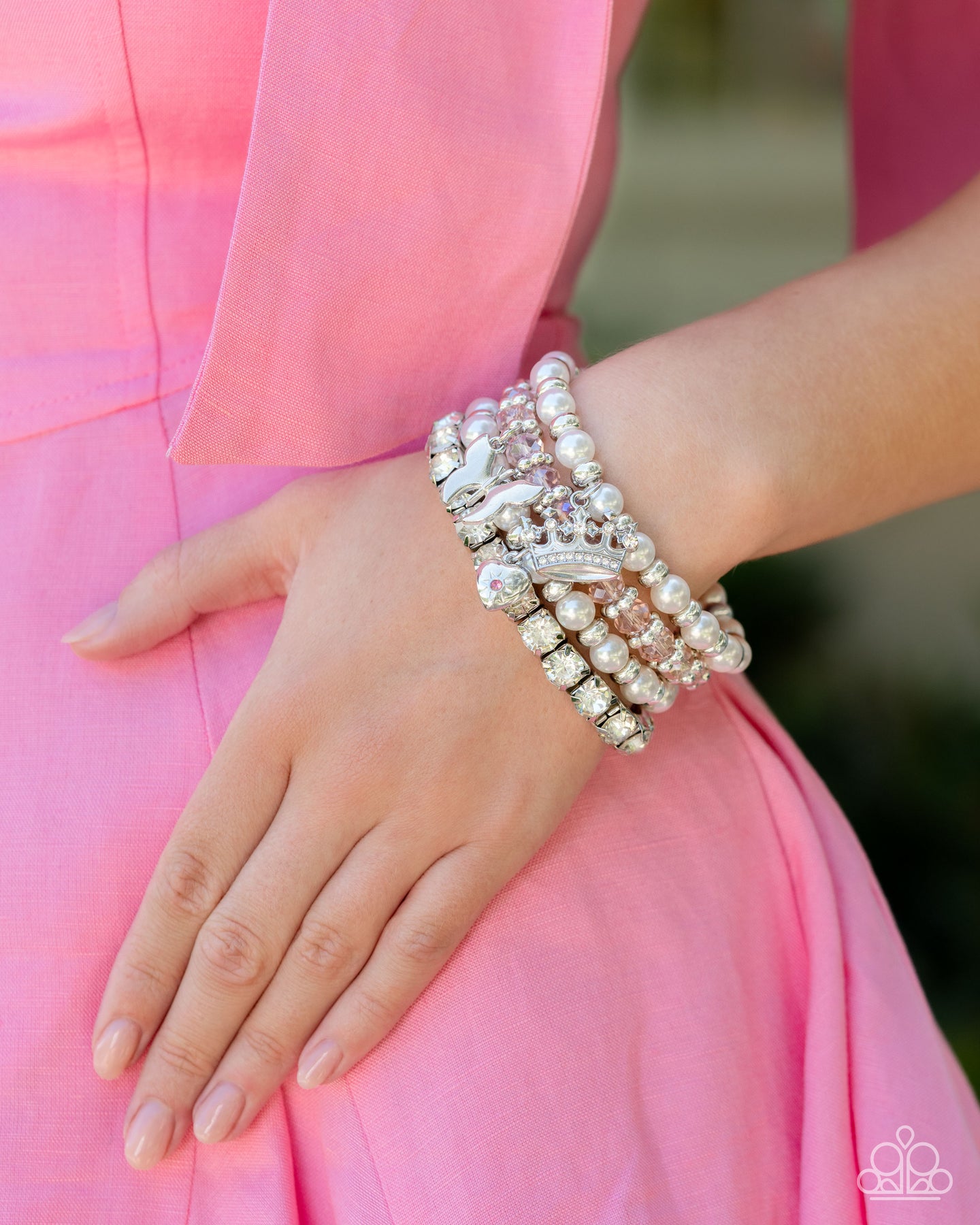 Feminine Charm - Pink- Convention 24