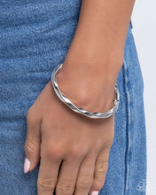 Load image into Gallery viewer, Twisted Temptress - Silver
