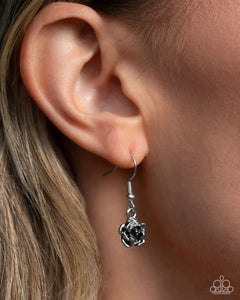 Whimsical Appearance - Silver -EMP 25 W1