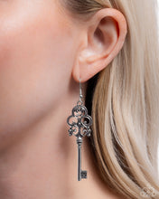 Load image into Gallery viewer, Château Chic - Silver
