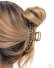 Load image into Gallery viewer, Cheetah Clip - Brown

