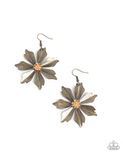 Load image into Gallery viewer, Floral Fascination - Brass
