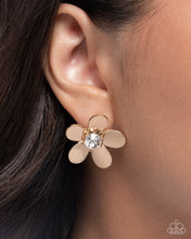 Load image into Gallery viewer, Blooming Boutique - Gold
