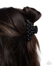 Load image into Gallery viewer, Precise Pearls - Black
