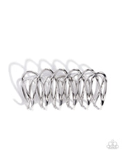 Load image into Gallery viewer, Scalloped Showstopper - Silver
