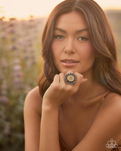 Load image into Gallery viewer, Sweet Sunflower - Yellow
