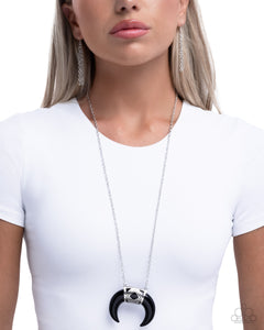 Horn Haute - Black