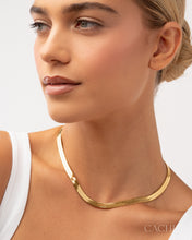 Load image into Gallery viewer, Sway - 18K Gold
