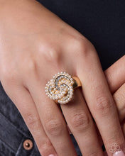 Load image into Gallery viewer, Pearl Punch - Gold
