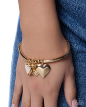 Load image into Gallery viewer, Fashionable Family - Gold
