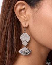 Load image into Gallery viewer, Coastal Catwalk - Silver
