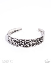 Load image into Gallery viewer, Abundantly Antiqued - Aug Fashion Fix 25
