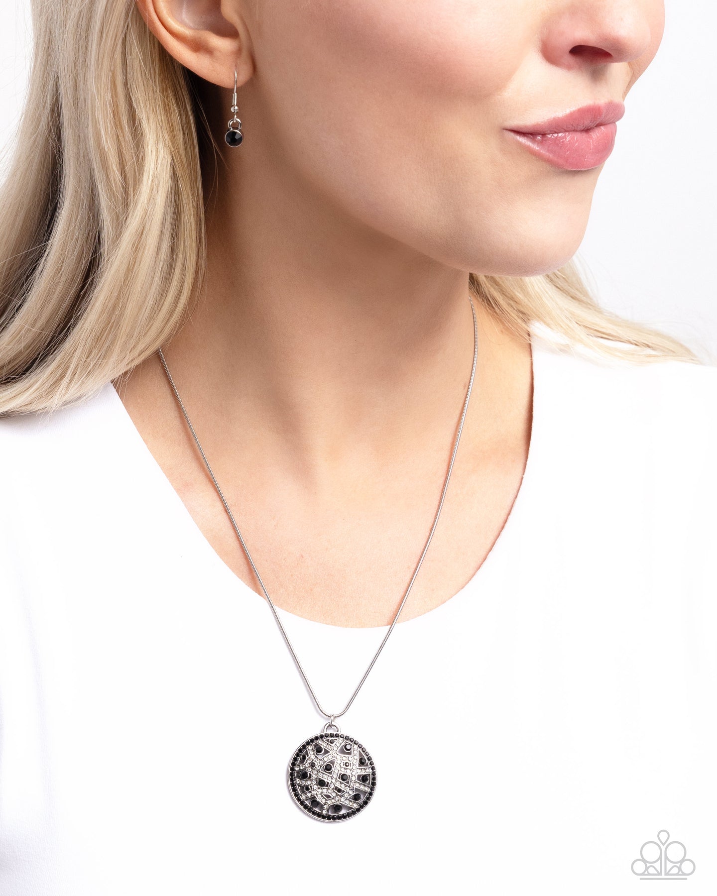 Exclusive Emblem - Black necklace