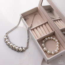 Load image into Gallery viewer, Fiercely 5th Avenue - Complete Look- Jan Fashion Fix 26
