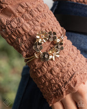 Load image into Gallery viewer, Genuine Garden - Gold- Jan Fashion Fix 25
