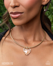 Load image into Gallery viewer, Glimpses of Malibu-Oct Fashion Fix 25
