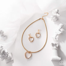 Load image into Gallery viewer, Glimpses of Malibu-Oct Fashion Fix 25
