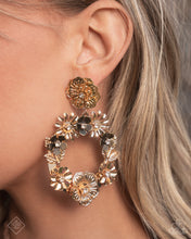 Load image into Gallery viewer, Graceful Garden - Gold- Jan Fashion Fix 25
