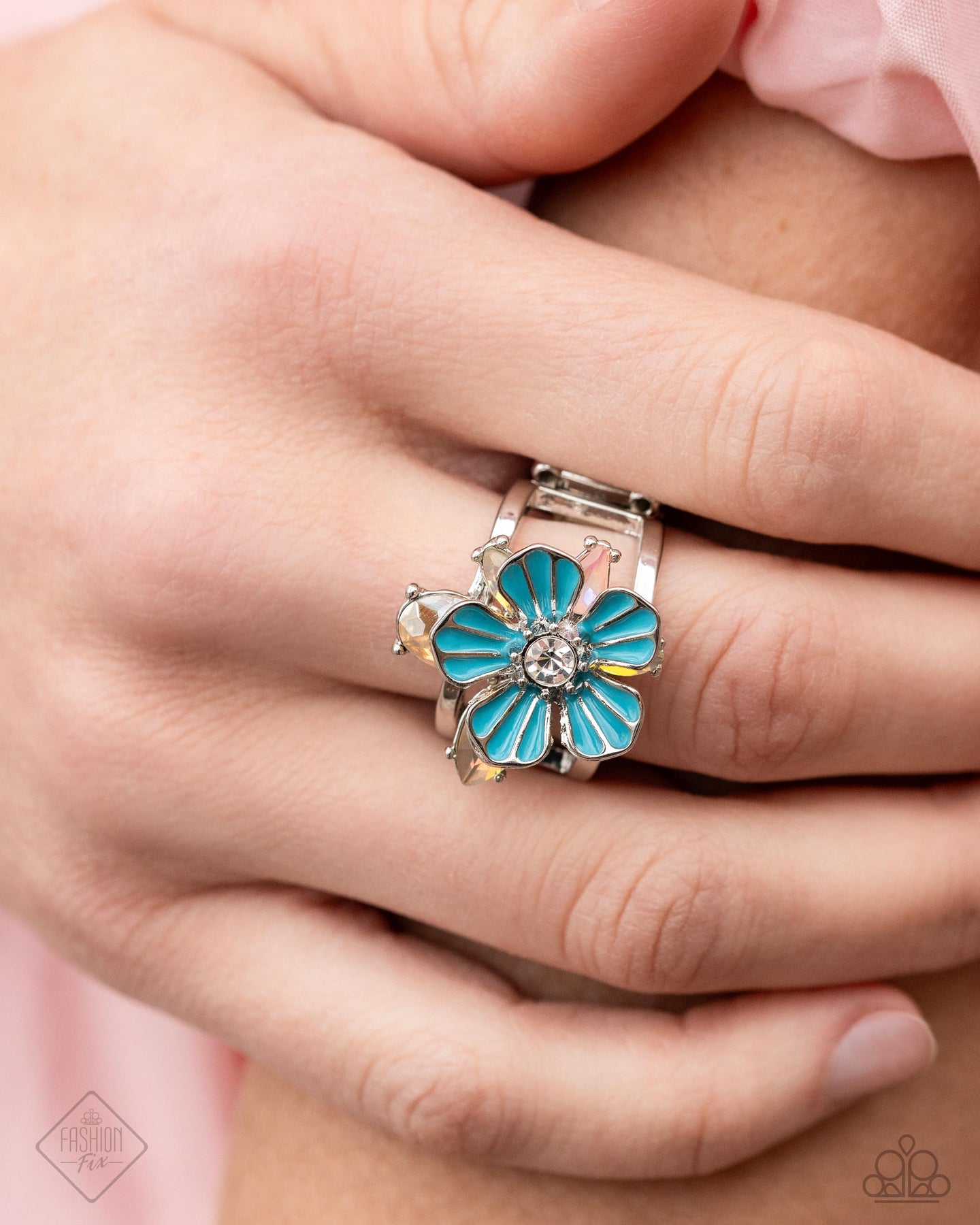 Hamptons Holiday - Blue- Multi- June Fashion Fix 24