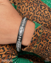 Load image into Gallery viewer, Magnificent Musings - Complete Look - Dec Fashion Fix 25
