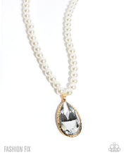 Load image into Gallery viewer, Prettily Poised- Feb Fashion Fix 26
