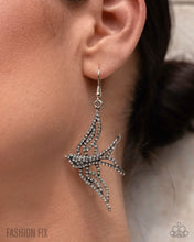Load image into Gallery viewer, Show Me The World - Aug Fashion Fix 25
