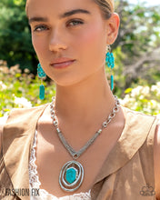 Load image into Gallery viewer, Simply Santa Fe-Oct Fashion Fix 25
