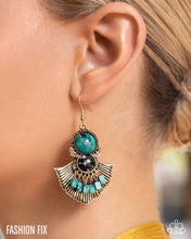 Load image into Gallery viewer, Simply Santa Fe - Complete Look - Dec Fashion Fix 25
