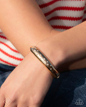 Load image into Gallery viewer, Soft Sparkle - Gold- April Fashion Fix 25

