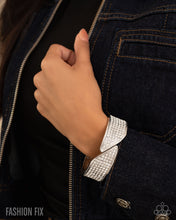 Load image into Gallery viewer, Magnificent Musings - Complete Look- Jan Fashion Fix 26
