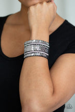 Load image into Gallery viewer, Mermaid Service - red/silver
