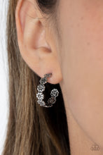 Load image into Gallery viewer, Floral Fad - Silver tone Earrings
