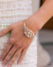 Load image into Gallery viewer, Royal Red Carpet - Gold- EMP 24
