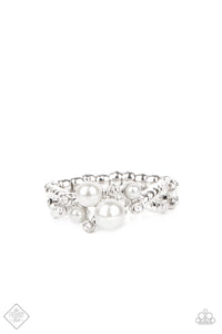 Avant-Vintage - White- March Fashion Fix