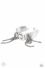Load image into Gallery viewer, CHAIN Showers - White- March Fashion Fix 23
