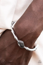 Load image into Gallery viewer, Chiseled Craze - Silver- Oct Fashion Fix 22
