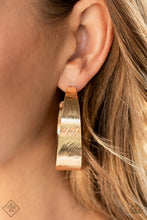 Load image into Gallery viewer, Curve Crushin - Gold- Sep Fashion Fix
